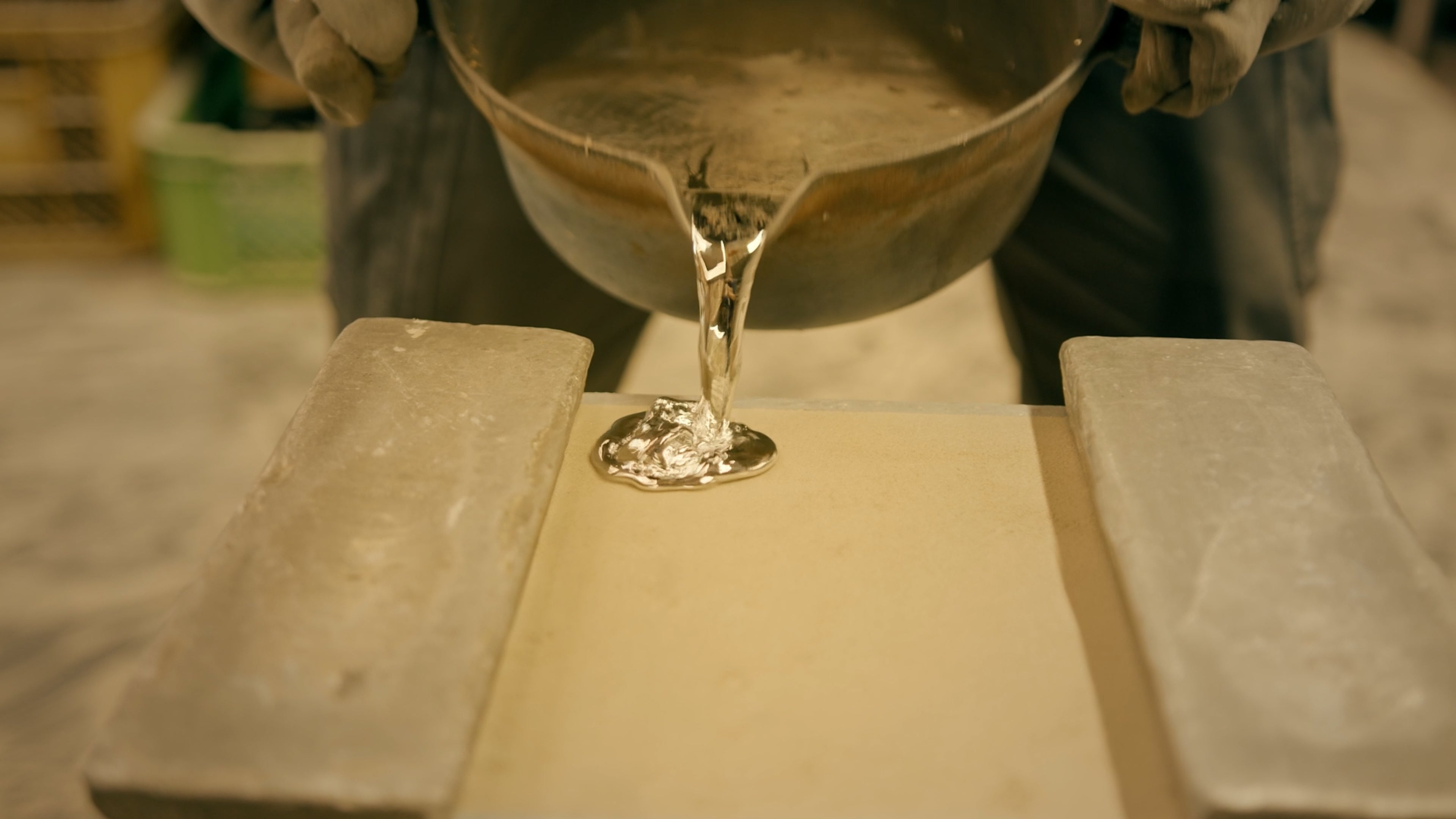 能作｜新しい感性で鋳物の未来を切り拓く（高岡銅器） – STORIA